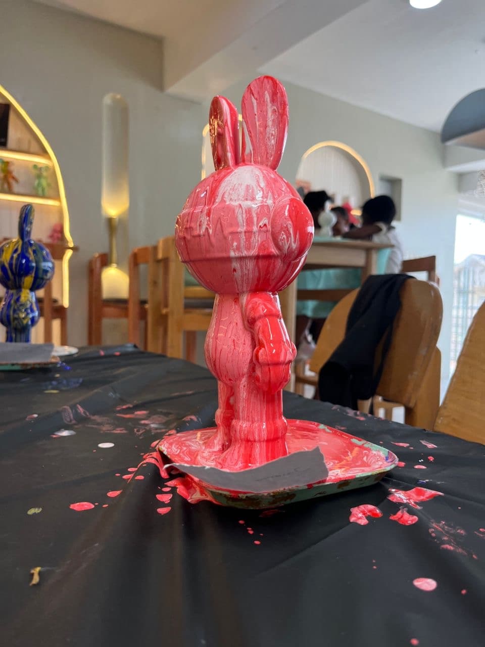 Pouring Art view 2