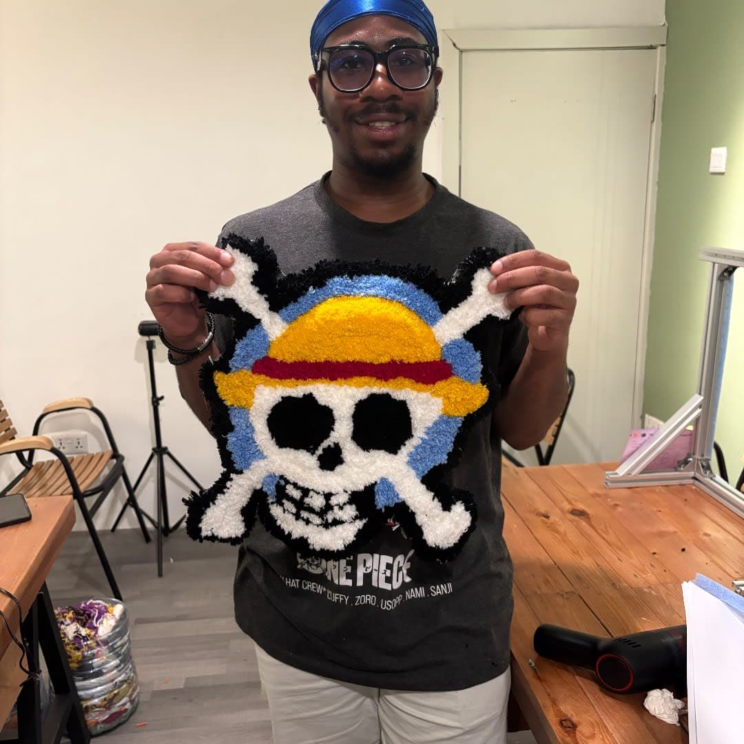 Tufting Workshop with Yarn and Frame in Accra, East Legon view 5