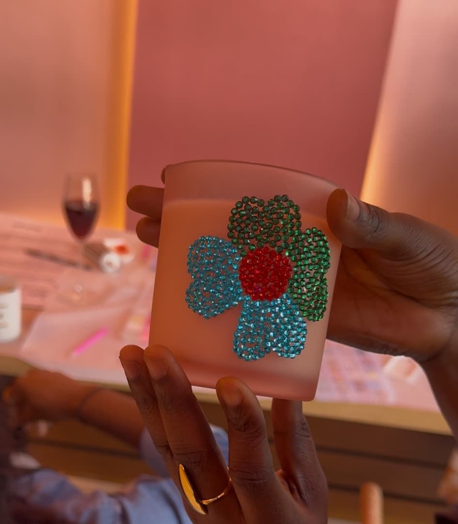 Create, Sparkle, Pour main