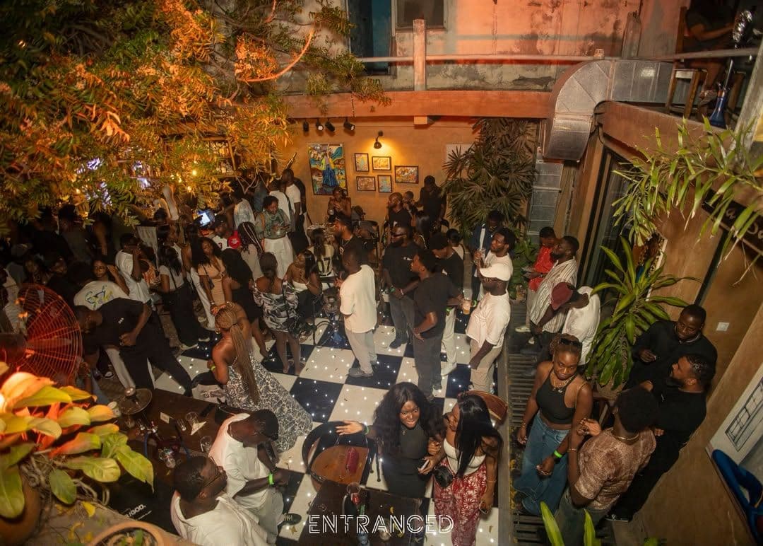 ENTRANCED 009 main